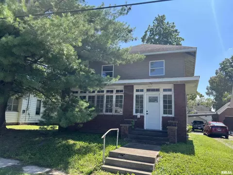 1839 Spruce St, Murphysboro, IL 62966