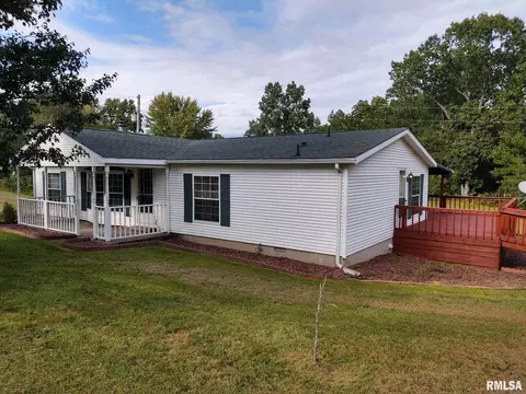 260 Fawn Dr, Goreville, IL 62939