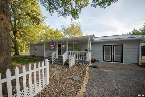 13954 Cutler St, Benton, IL 62812
