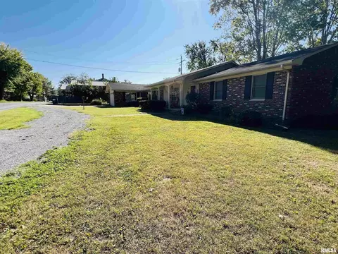 1103 Washington St, Eldorado, IL 62930 photo 6