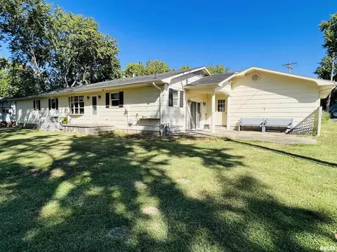 1103 Washington St, Eldorado, IL 62930 photo 25
