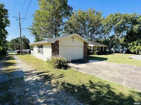 1103 Washington St, Eldorado, IL 62930 photo 4