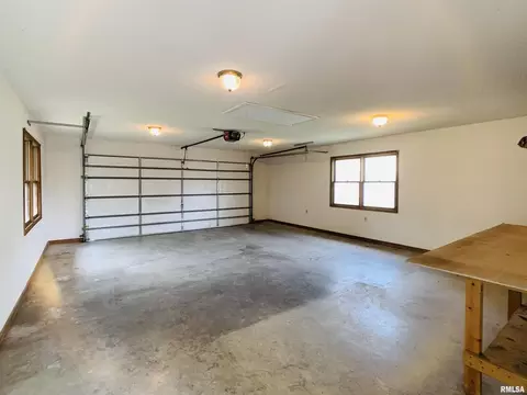 1103 Washington St, Eldorado, IL 62930 photo 31