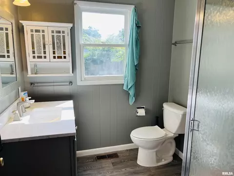 1103 Washington St, Eldorado, IL 62930 photo 21