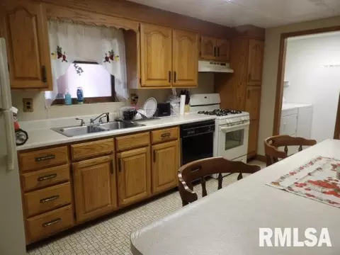 2050 Raleigh Rd, Eldorado, IL 62930 photo 4