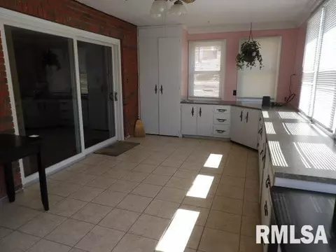 2050 Raleigh Rd, Eldorado, IL 62930 photo 6