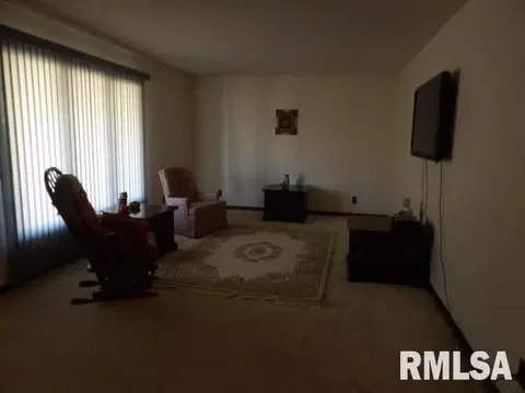 2050 Raleigh Rd, Eldorado, IL 62930 photo 5