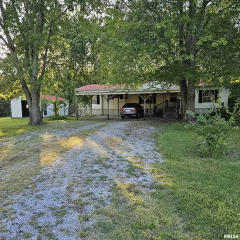 425 S High St, Eddyville, IL 62928