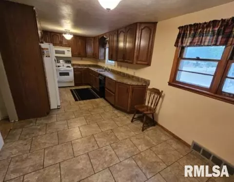 7 Evergreen Pl, Mount Vernon, IL 62864 photo 5