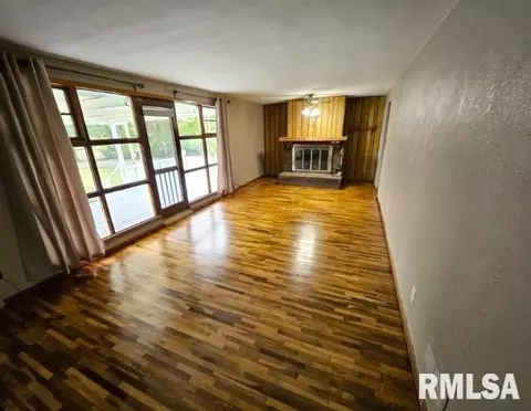 7 Evergreen Pl, Mount Vernon, IL 62864 photo 2