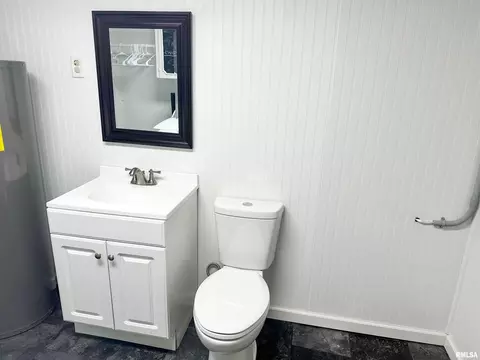 607 W Spring St, Anna, IL 62906 photo 25