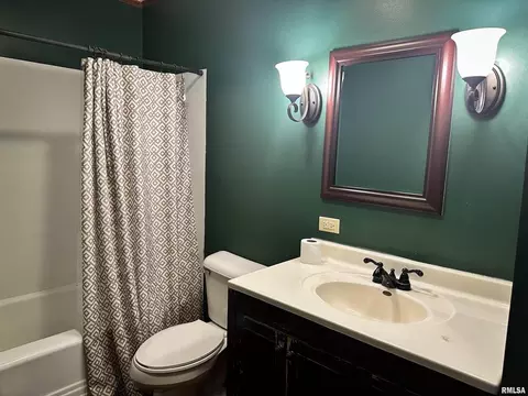 607 W Spring St, Anna, IL 62906 photo 24