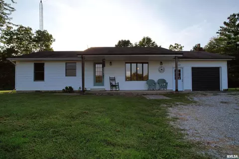 6201 Landmark Rd, Iuka, IL 62849