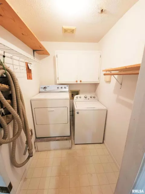 313 Roddy Rd, Salem, IL 62881 photo 7