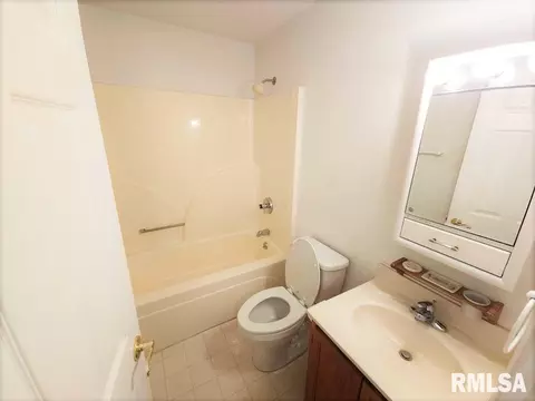 313 Roddy Rd, Salem, IL 62881 photo 10