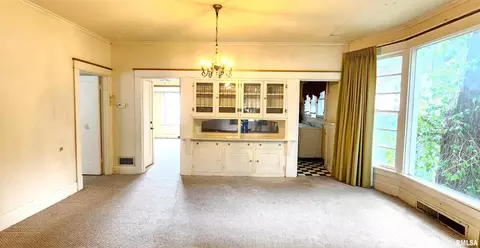 617 E Broadway, Centralia, IL 62801 photo 12