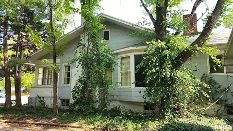 617 E Broadway, Centralia, IL 62801 photo 5