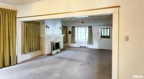 617 E Broadway, Centralia, IL 62801 photo 13