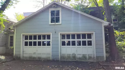 617 E Broadway, Centralia, IL 62801 photo 6