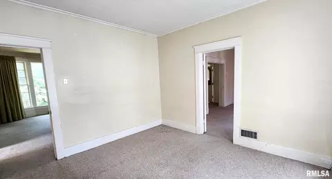 617 E Broadway, Centralia, IL 62801 photo 16
