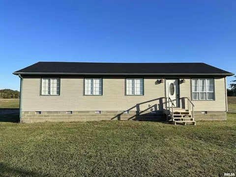 665 Kaid Rd, Eldorado, IL 62930