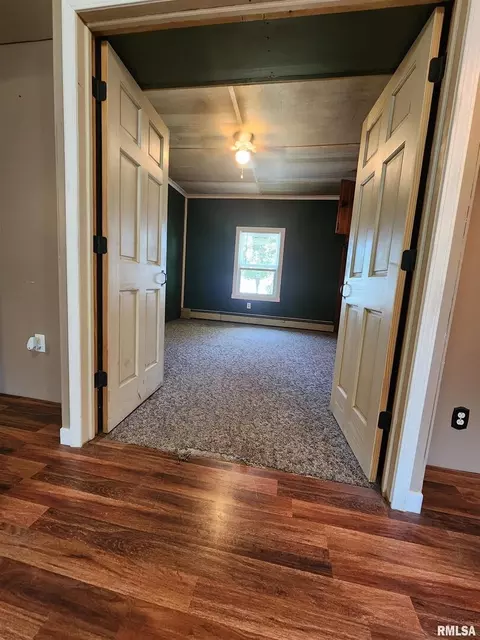 606 S Washington Ave, Dowell, IL 62927 photo 13