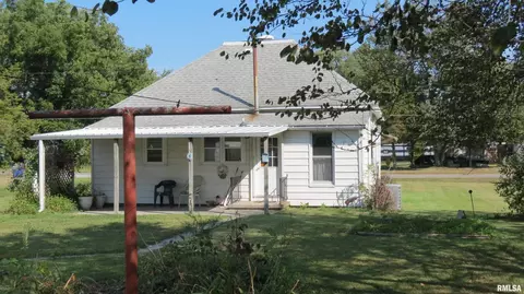 503 E 3rd South St, Tamaroa, IL 62888 photo 2
