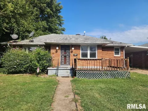 424 37th St, Cairo, IL 62914
