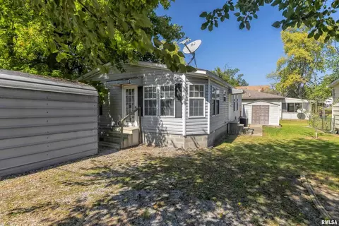 202 E Patrick St, Marion, IL 62959 photo 4