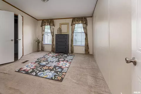 202 E Patrick St, Marion, IL 62959 photo 12