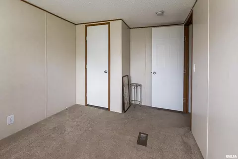 202 E Patrick St, Marion, IL 62959 photo 14