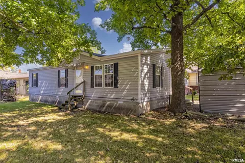 202 E Patrick St, Marion, IL 62959