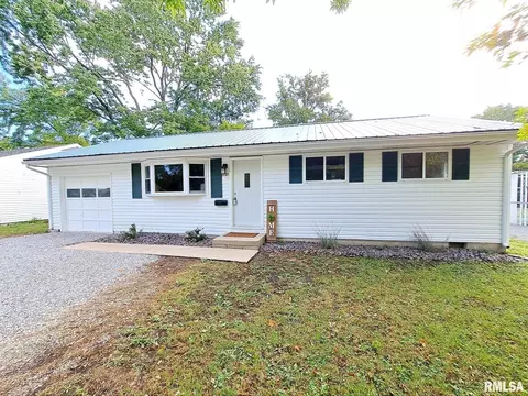 1327 S Lincoln St, Centralia, IL 62801