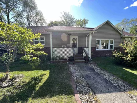 903 Rodd St, Carterville, IL 62918