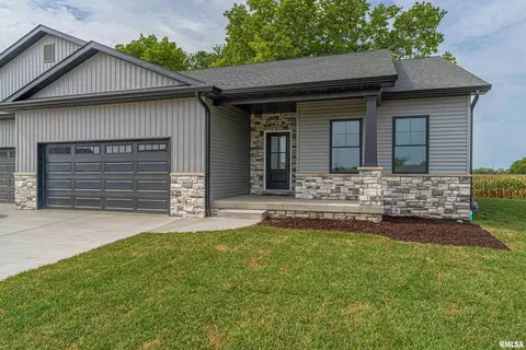 4613 Lasalle Ct, Springfield, IL 62711