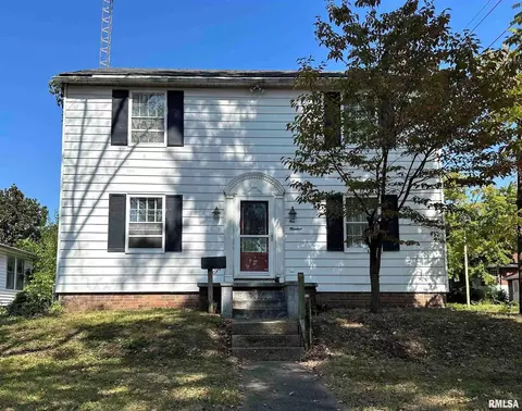 100 W Lincoln St, Harrisburg, IL 62946
