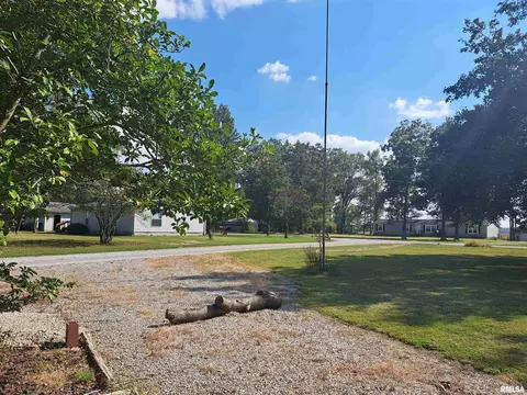 9320 E Chestnut Rd, Mount Vernon, IL 62864 photo 8