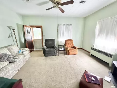 301 N 17th St, Herrin, IL 62948 photo 3