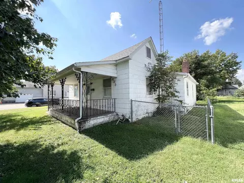301 N 17th St, Herrin, IL 62948 photo 2