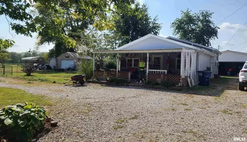 8128 City Lake Rd, Du Quoin, IL 62832