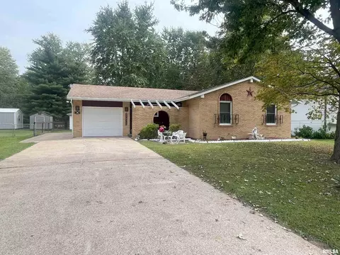 34 James Dr, Metropolis, IL 62960