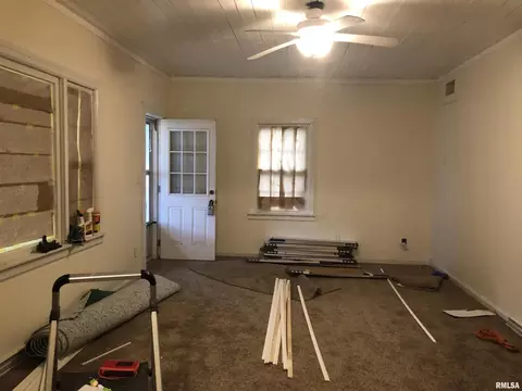 808 E Carter St, Marion, IL 62959 photo 4