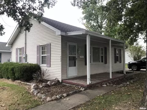 808 E Carter St, Marion, IL 62959 photo 2