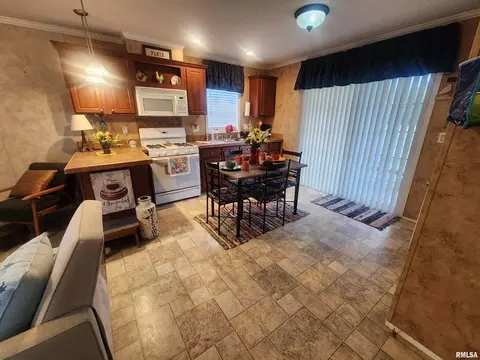 2162 Grand Ave, Eldorado, IL 62930 photo 7