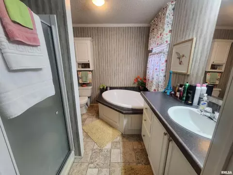 2162 Grand Ave, Eldorado, IL 62930 photo 20