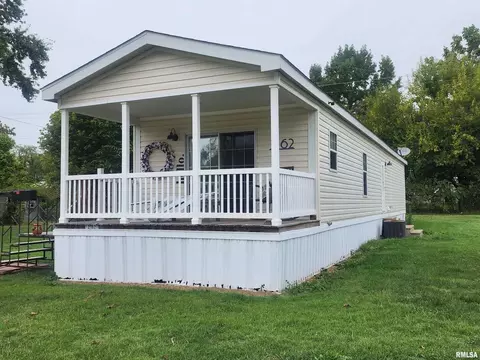 2162 Grand Ave, Eldorado, IL 62930 photo 5