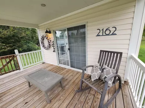 2162 Grand Ave, Eldorado, IL 62930 photo 4