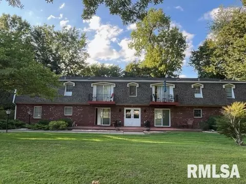 430 N 11th St #2, Murphysboro, IL 62966