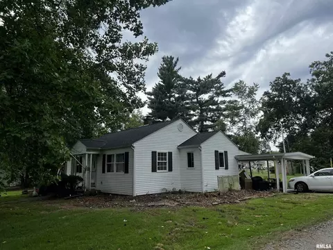 721 N 7th St, Herrin, IL 62948