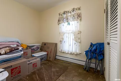 301 N Division St, Pittsburg, IL 62974 photo 17